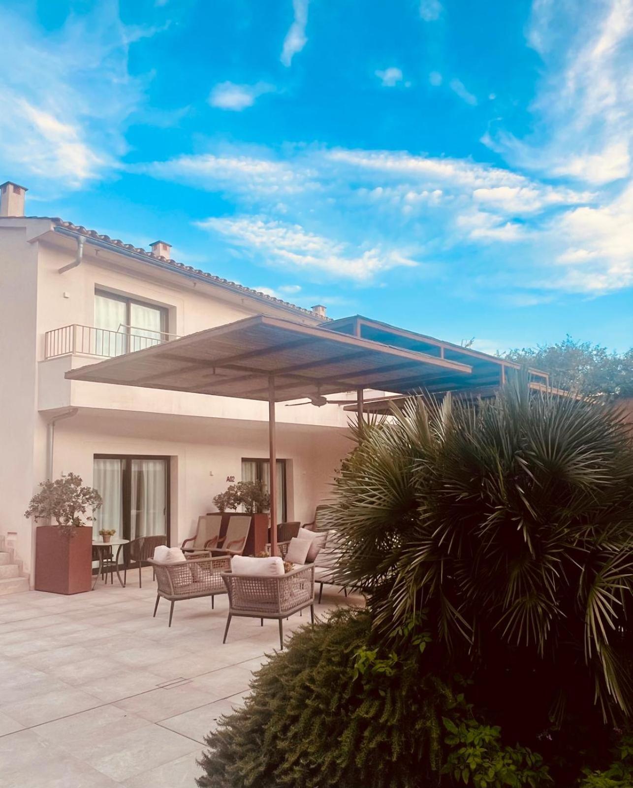 Ynaira Hotel & Spa Ариань Экстерьер фото